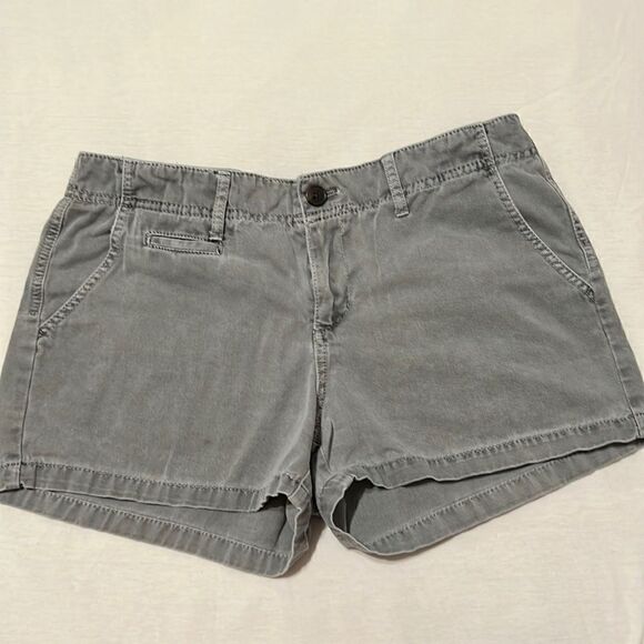Merona size 8 grey denim jeans short shorts EUC - Picture 2 of 9